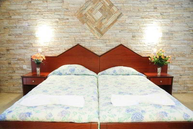 Danny'S & Kali Pigi Hotel Аликанас Екстериор снимка